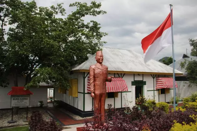 tempat bersejarah//peninggalan sejarah