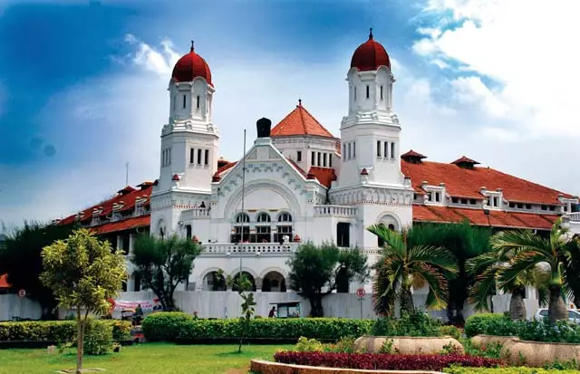 tempat bersejarah//peninggalan sejarah